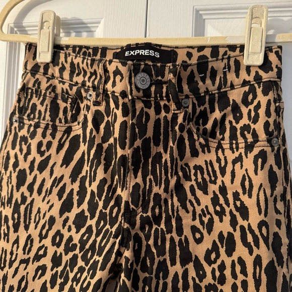 Express cheetah print crop jeans - Picture 4 of 4